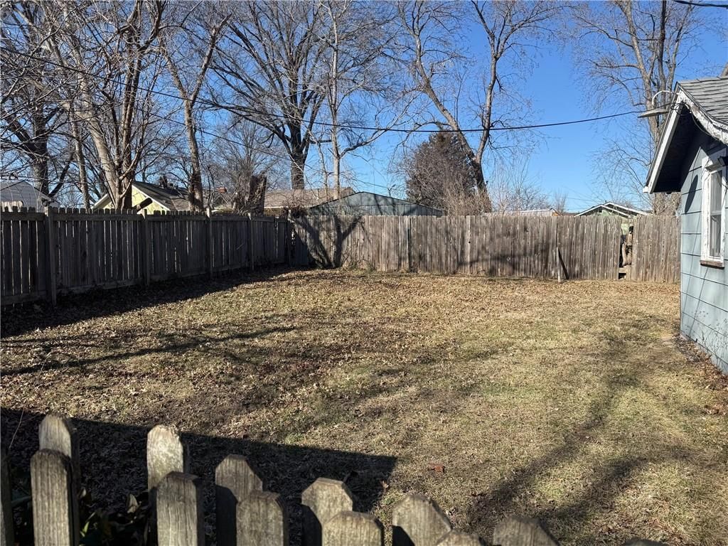 5034 N Chelsea Avenue — photo 14