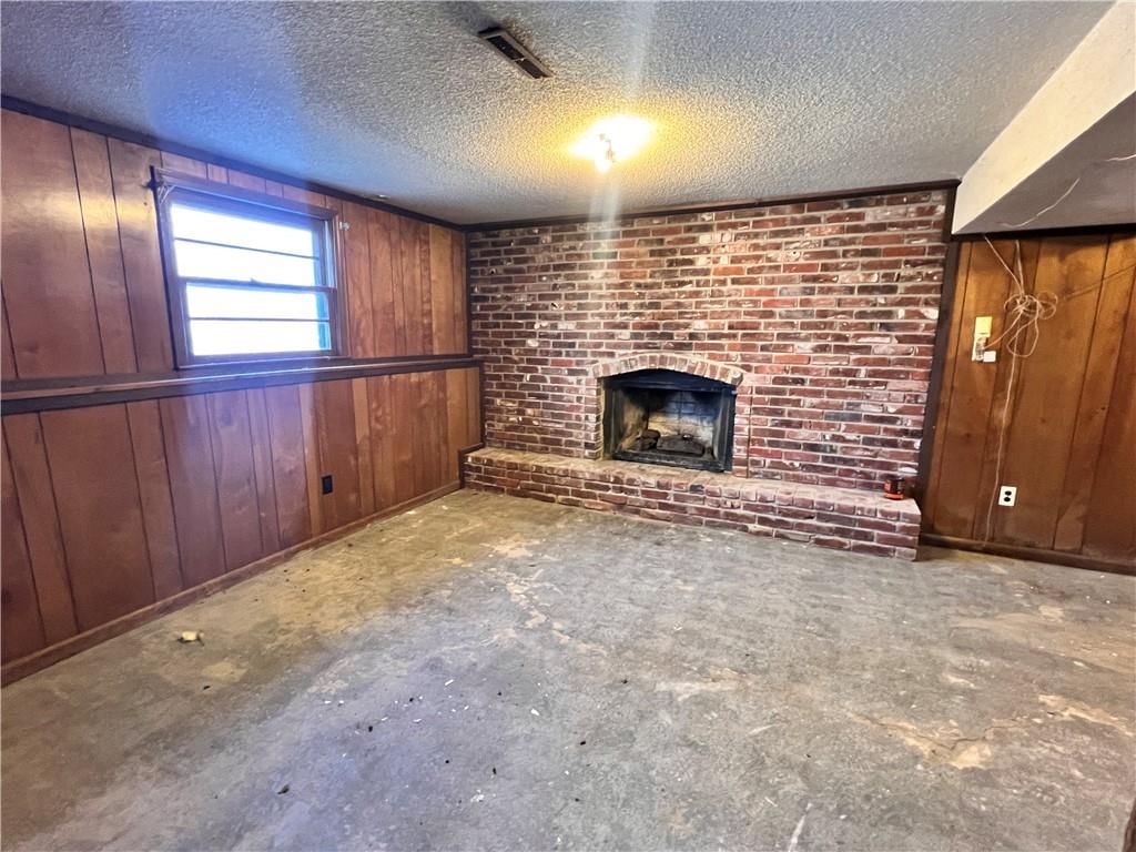8314 NW High Street — photo 24