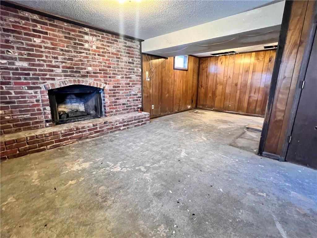 8314 NW High Street — photo 25