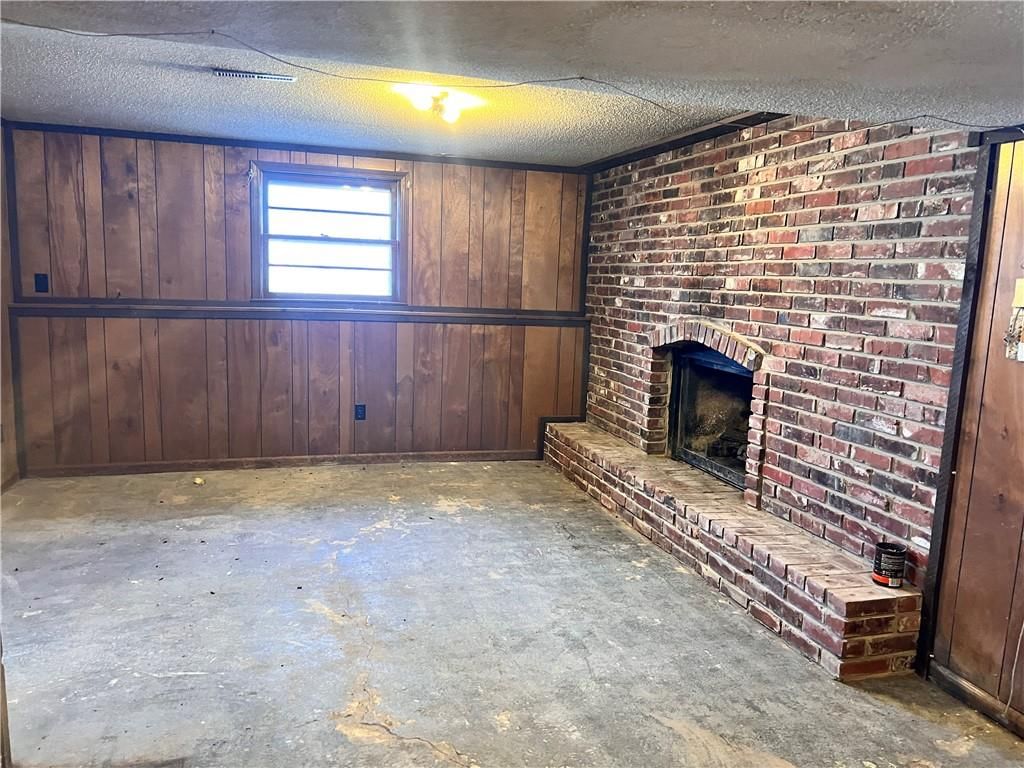 8314 NW High Street — photo 26