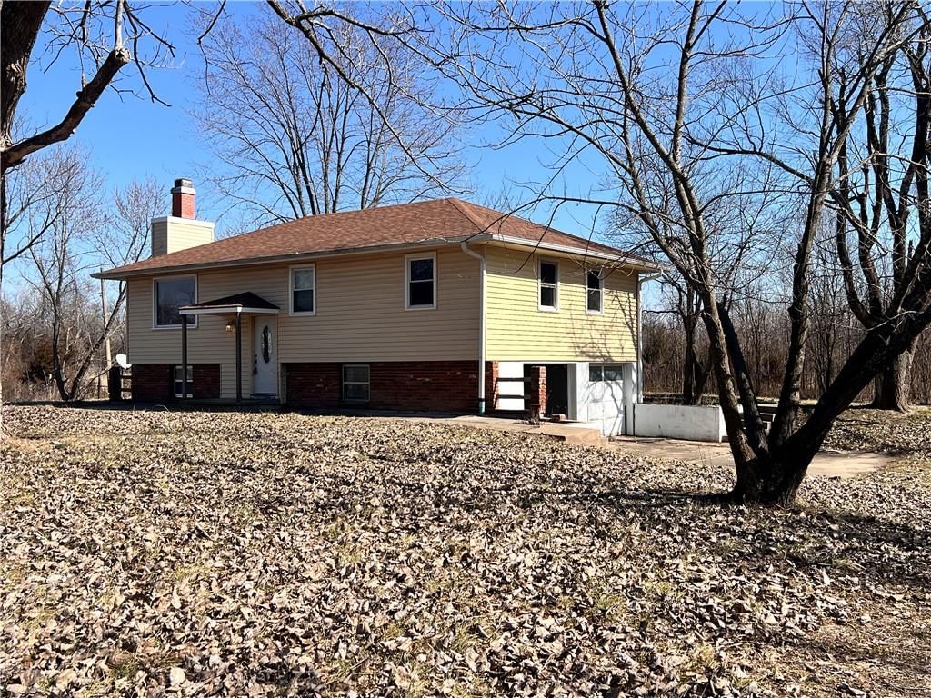 8314 NW High Street — photo 36