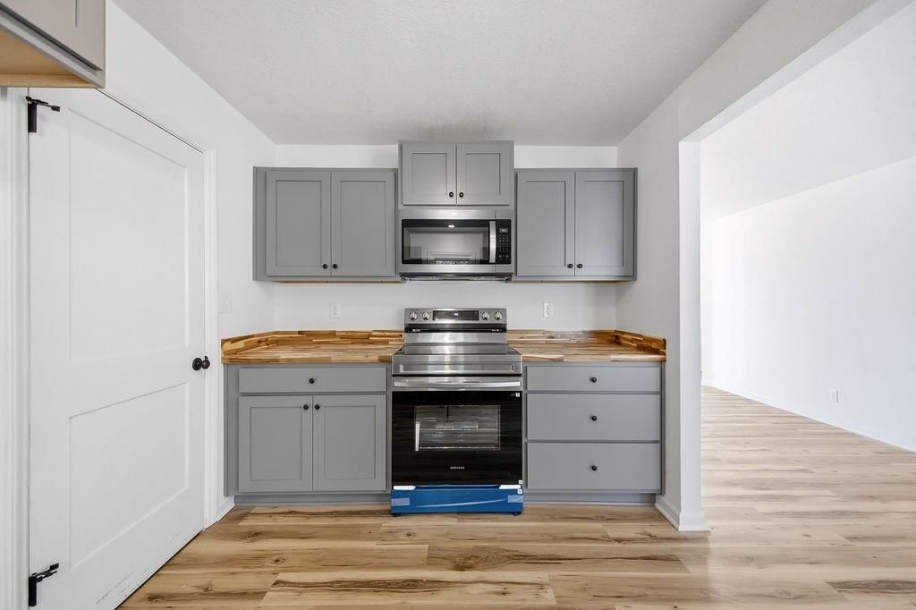 2601 Commercial Street — photo 7