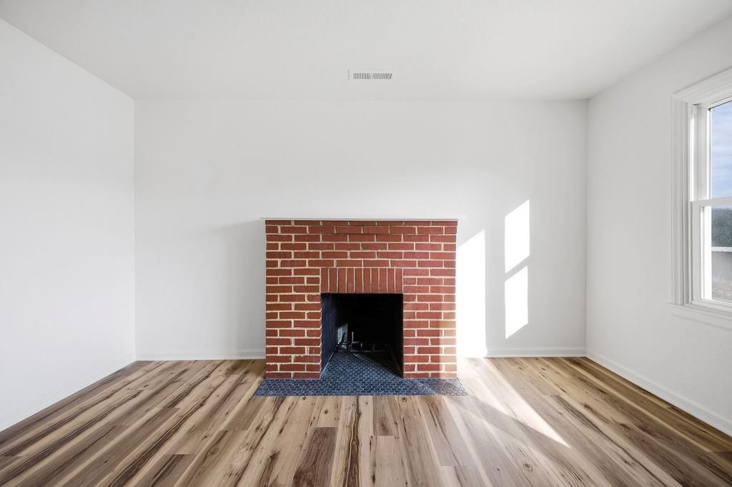 2601 Commercial Street — photo 10