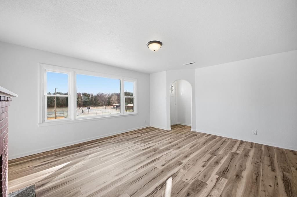 2601 Commercial Street — photo 13