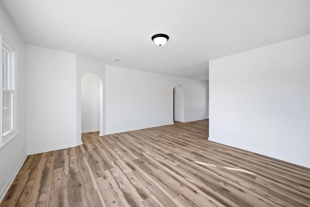2601 Commercial Street — photo 14