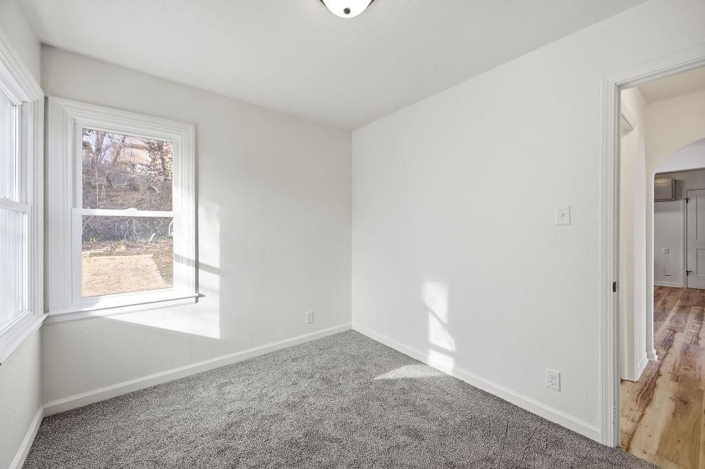 2601 Commercial Street — photo 15