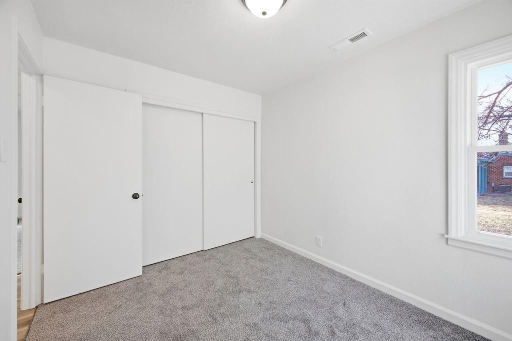 2601 Commercial Street — photo 16
