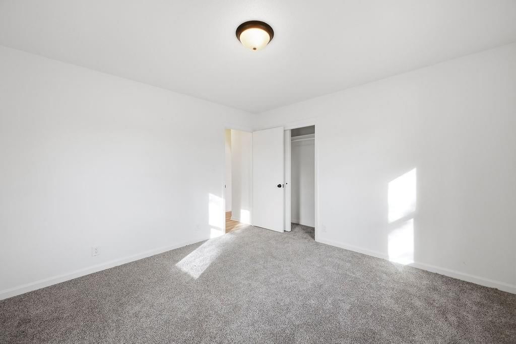 2601 Commercial Street — photo 17