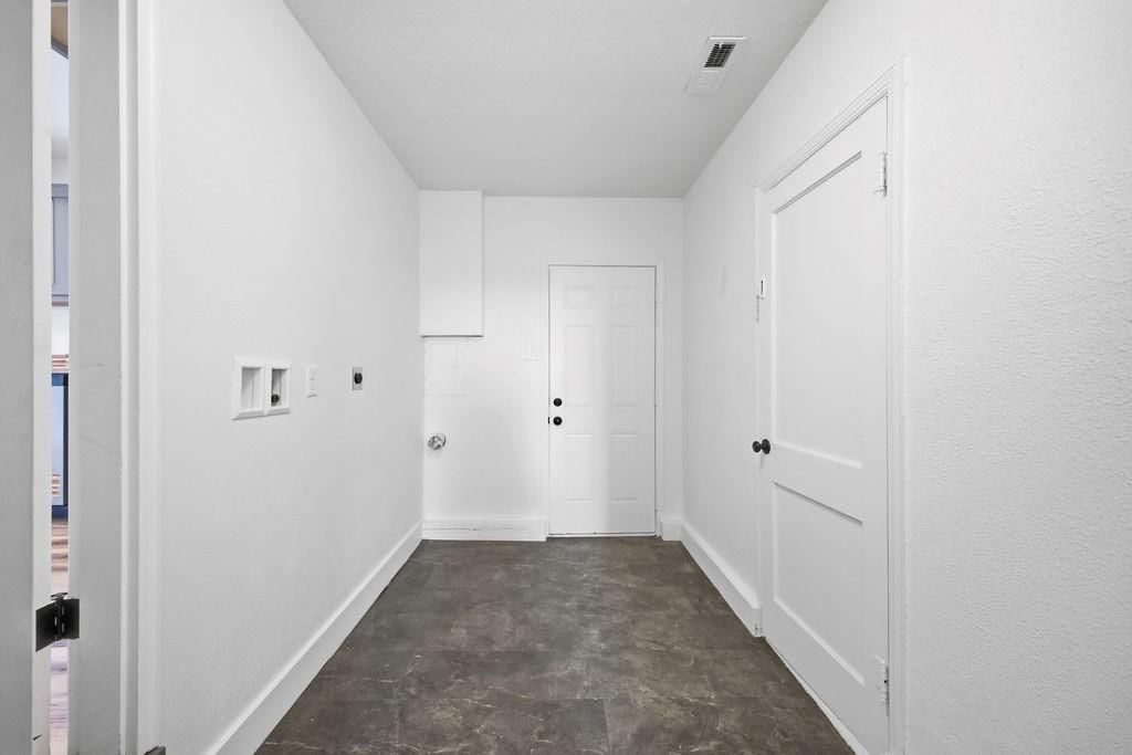 2601 Commercial Street — photo 25