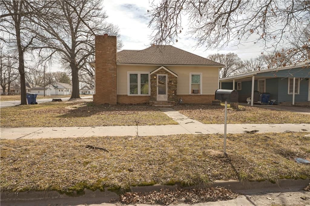 1501 W 5th Street — photo 7
