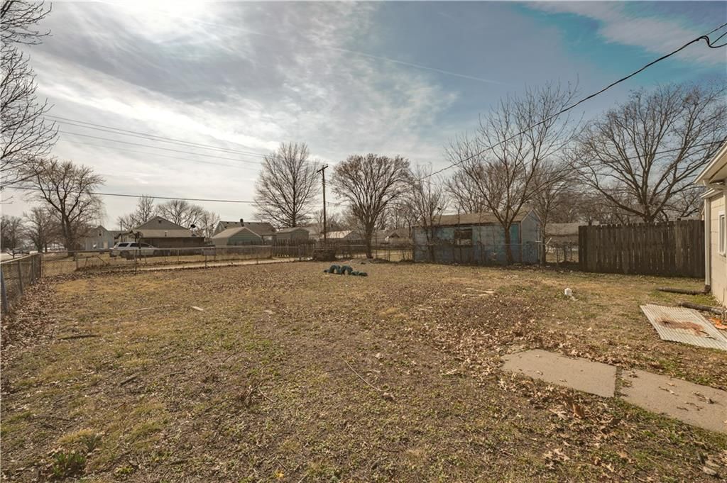 1501 W 5th Street — photo 15