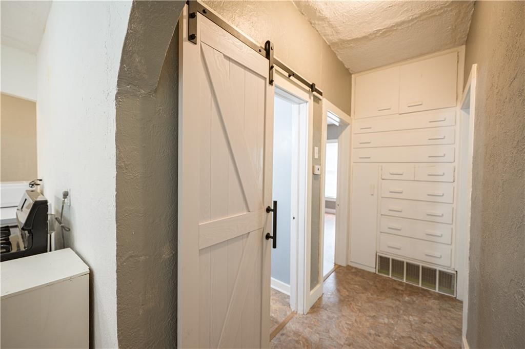 1501 W 5th Street — photo 32