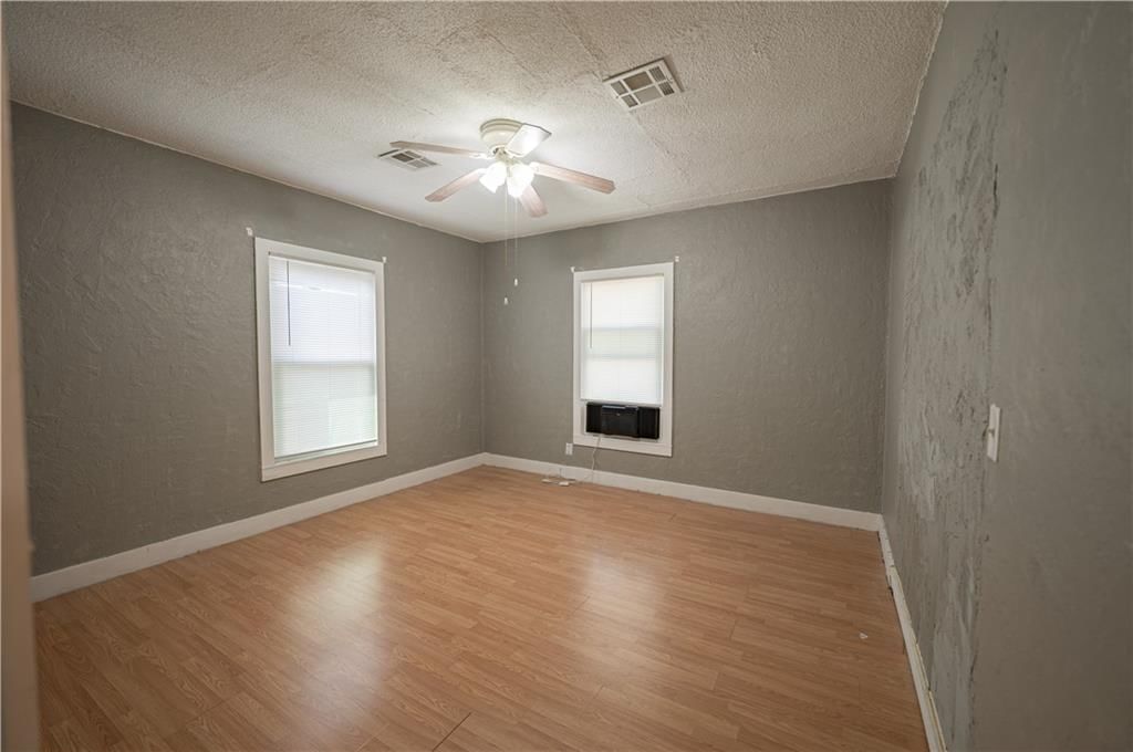 1501 W 5th Street — photo 35