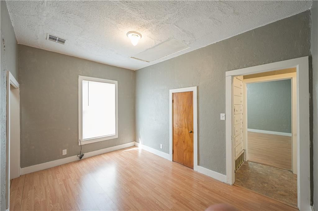 1501 W 5th Street — photo 39