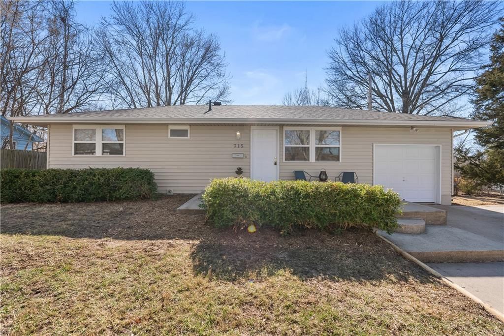 715 SW 7th Street, Lee's Summit, MO