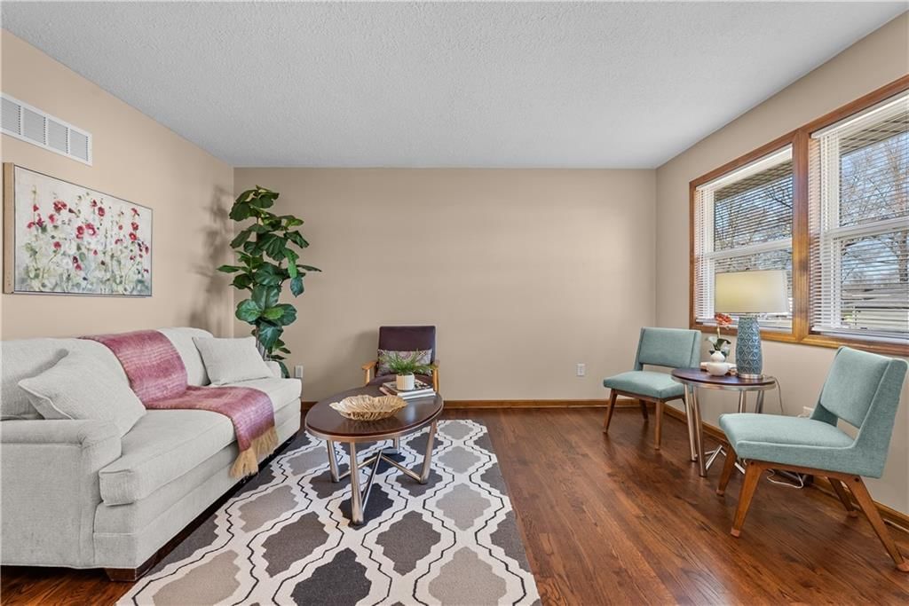 715 SW 7th Street — photo 4
