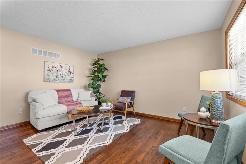 715 SW 7th Street — photo 5
