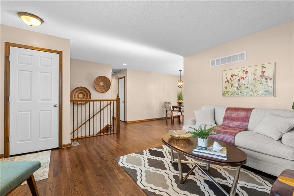 715 SW 7th Street — photo 8