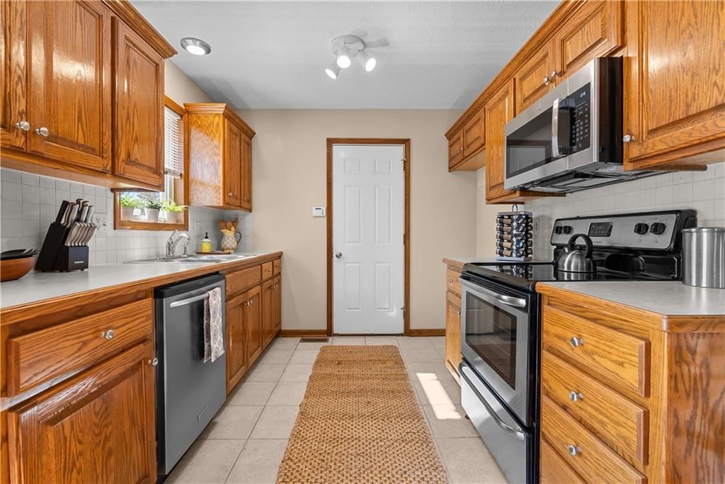 715 SW 7th Street — photo 10