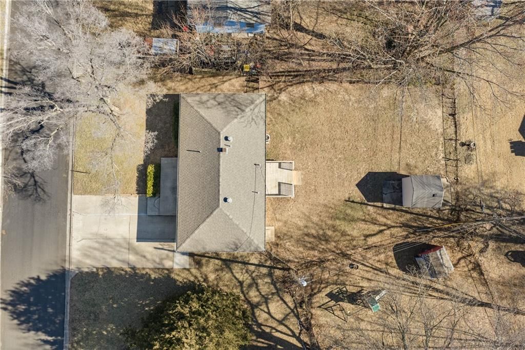 715 SW 7th Street — photo 31