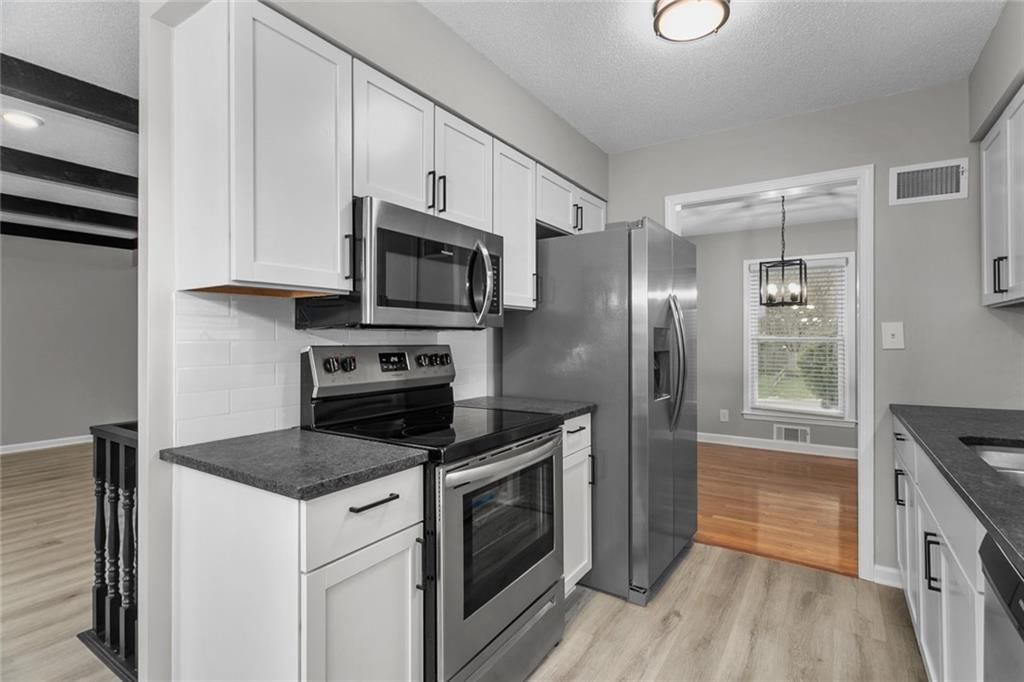 9412 MULLEN Road — photo 10