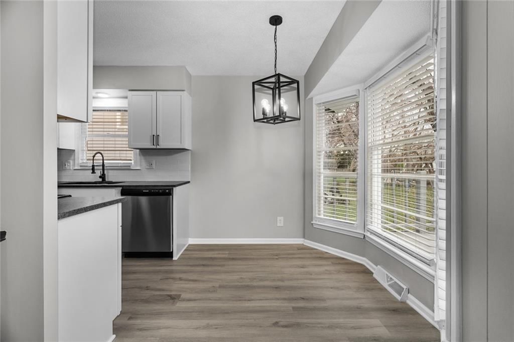 9412 MULLEN Road — photo 11