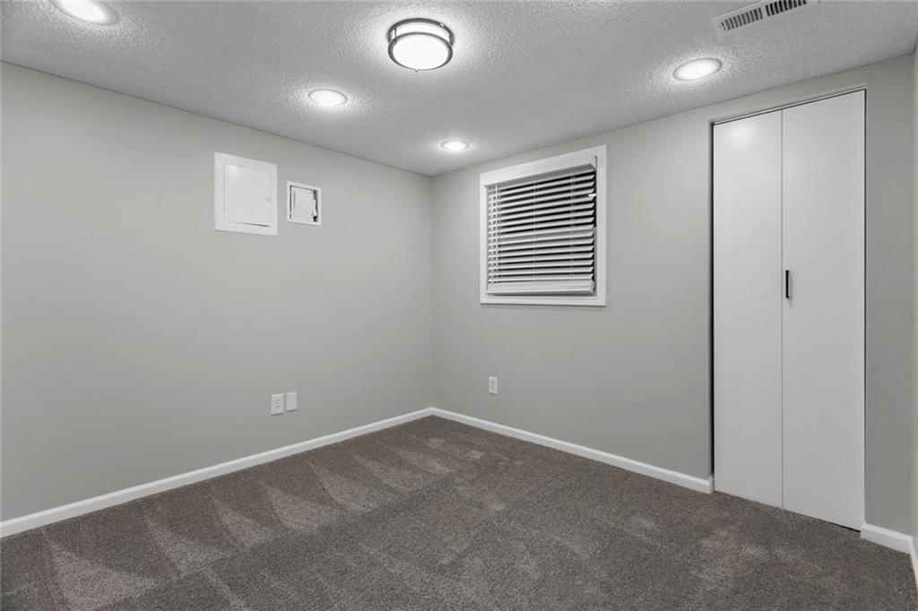 9412 MULLEN Road — photo 30