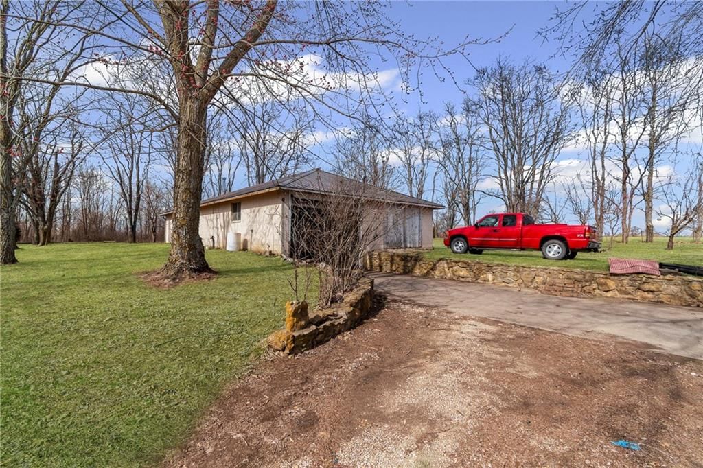 193 NW N Highway — photo 44