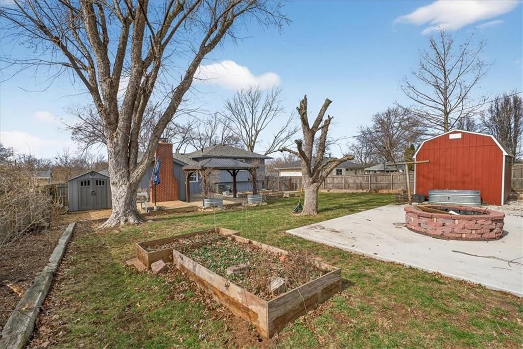 405 Osage Street — photo 45