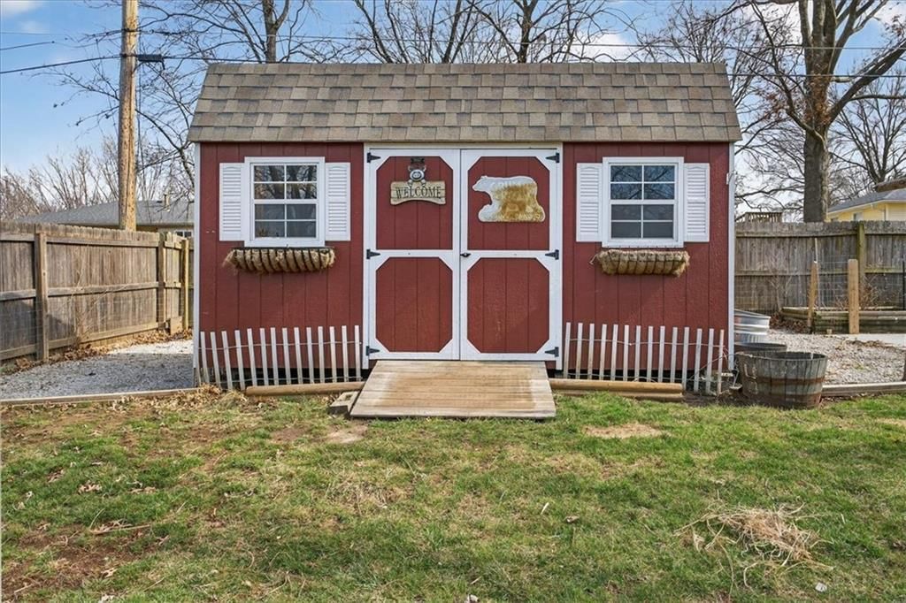 405 Osage Street — photo 46