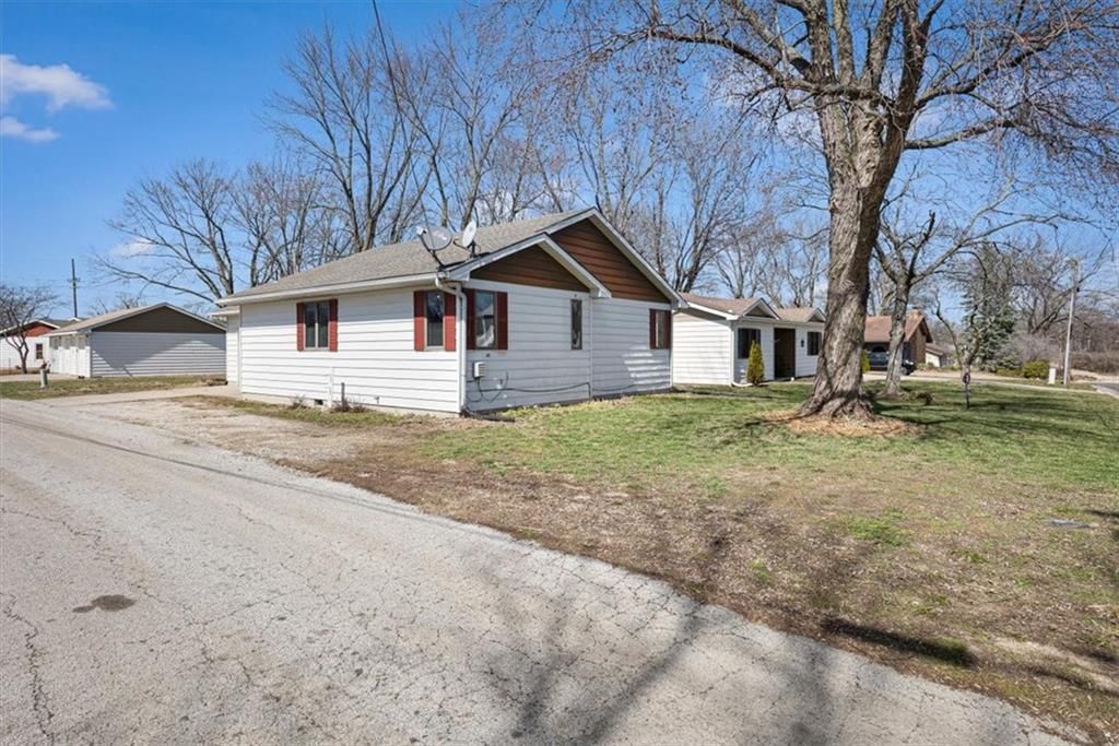 411 N Raum Street — photo 2
