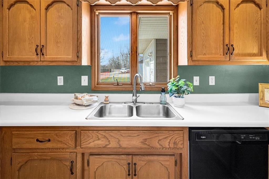 411 N Raum Street — photo 15