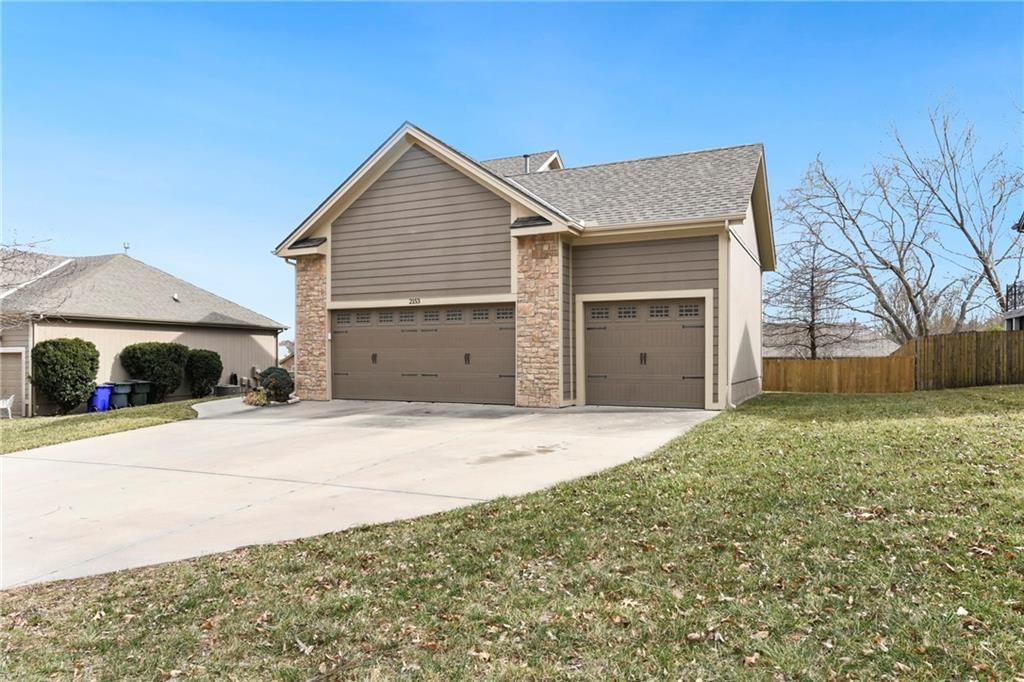 2153 W Ferrel Drive — photo 3