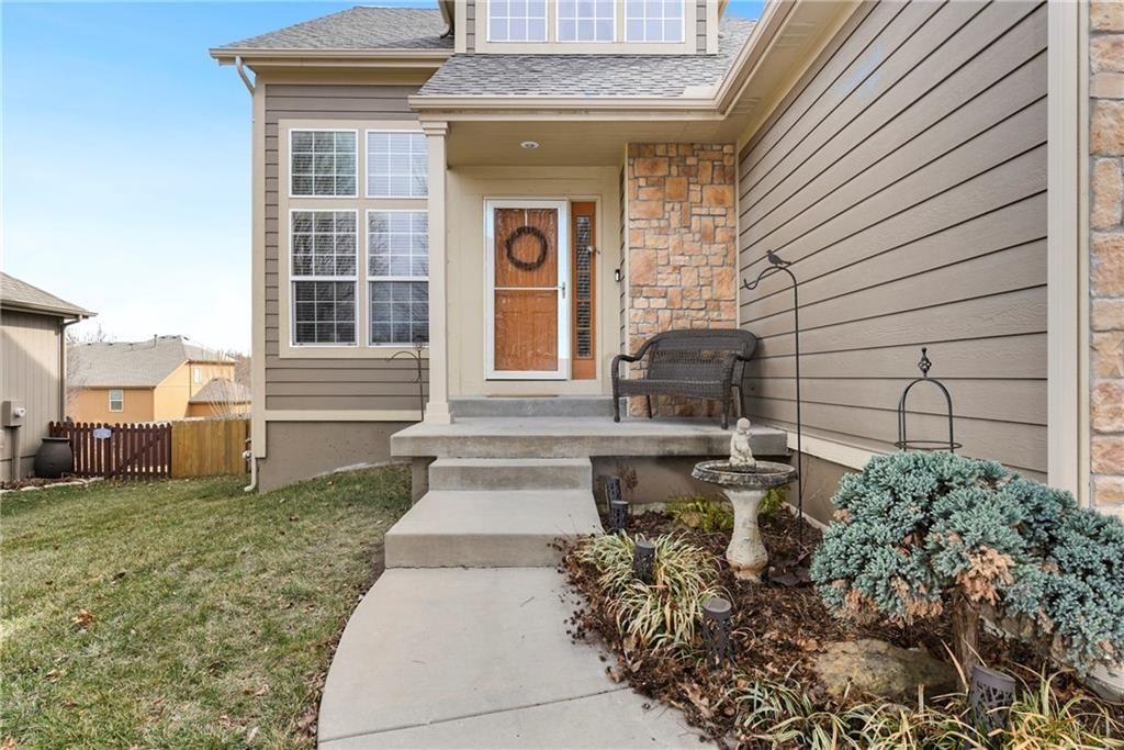 2153 W Ferrel Drive — photo 4