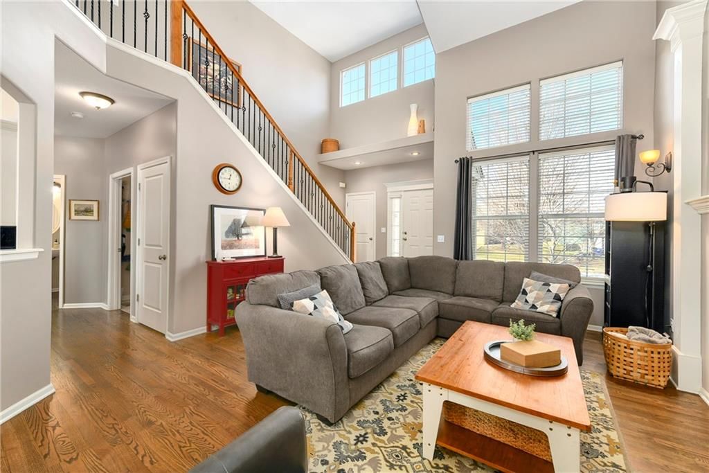 2153 W Ferrel Drive — photo 5