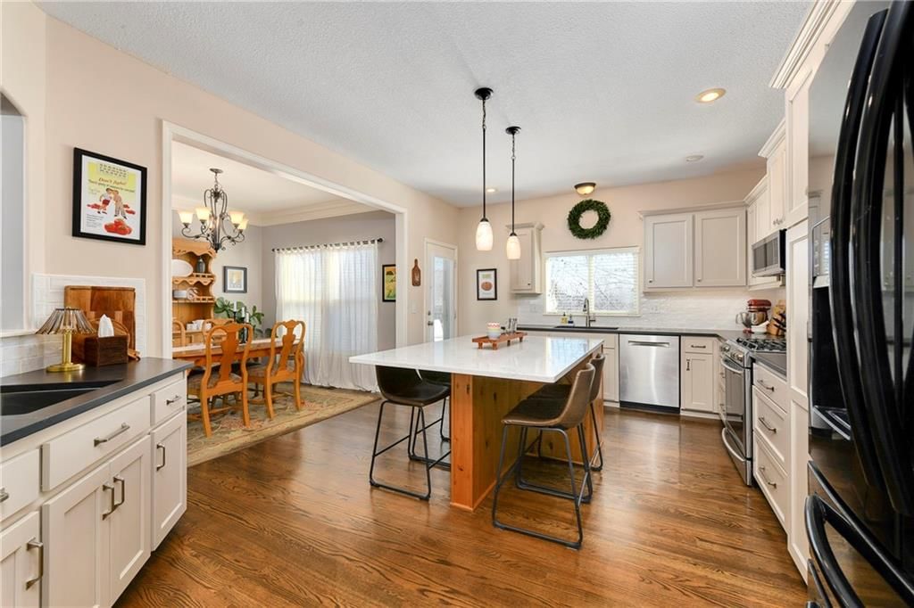 2153 W Ferrel Drive — photo 13