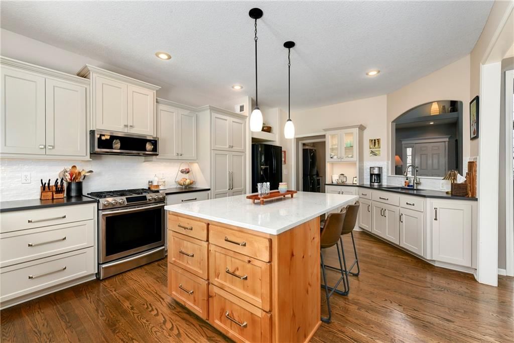 2153 W Ferrel Drive — photo 14