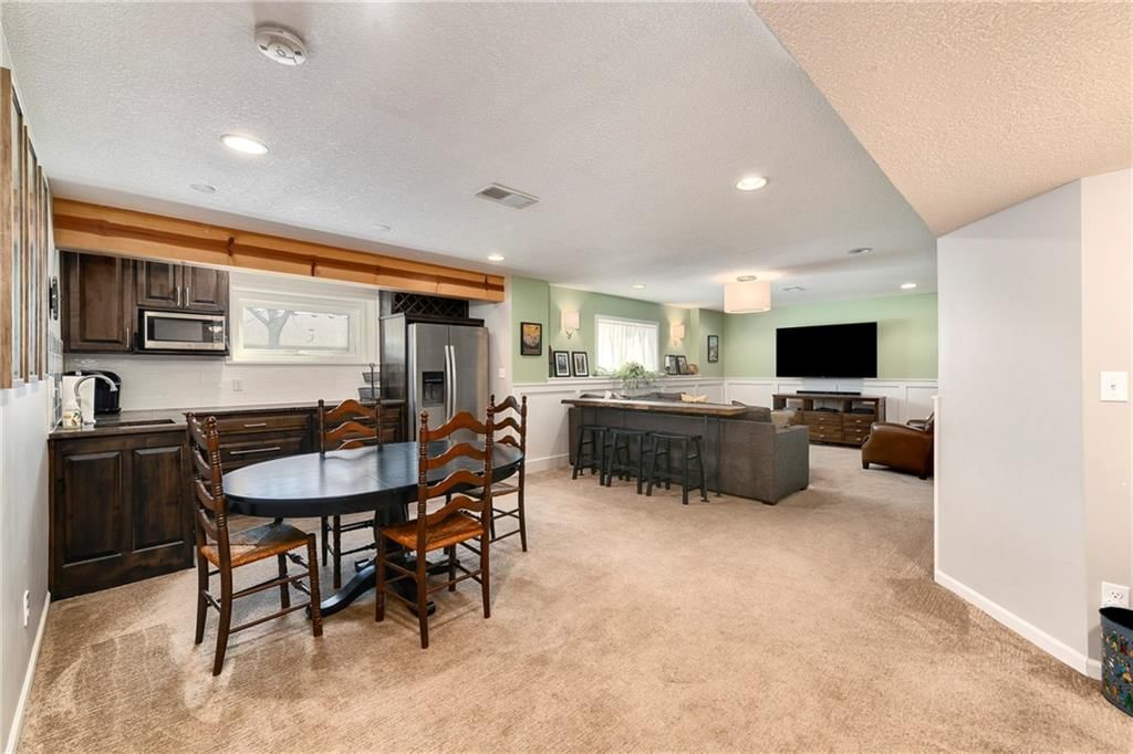 2153 W Ferrel Drive — photo 28