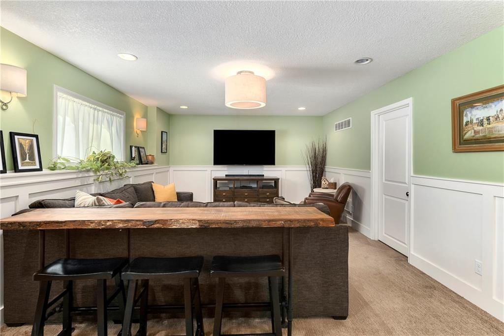2153 W Ferrel Drive — photo 32