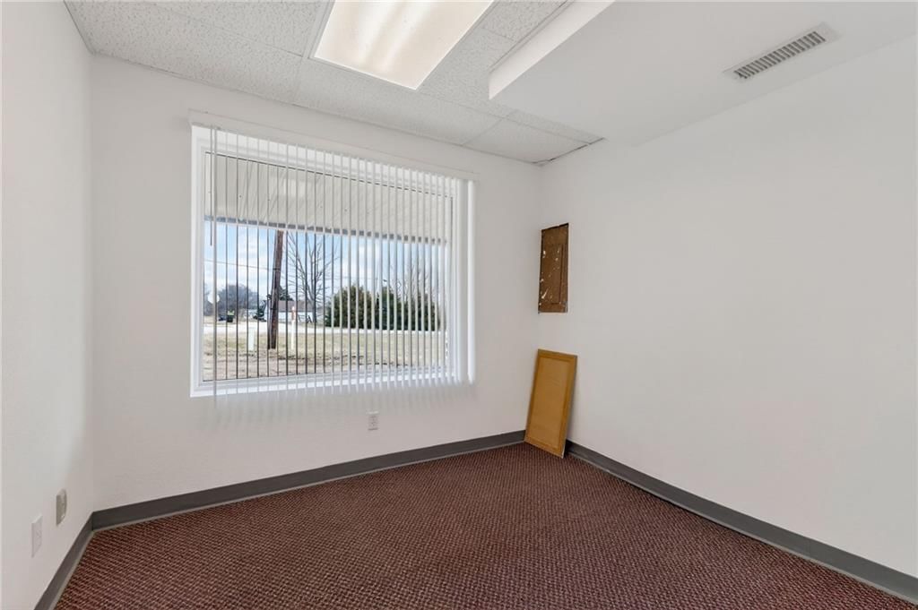 275 S Washington Street — photo 11