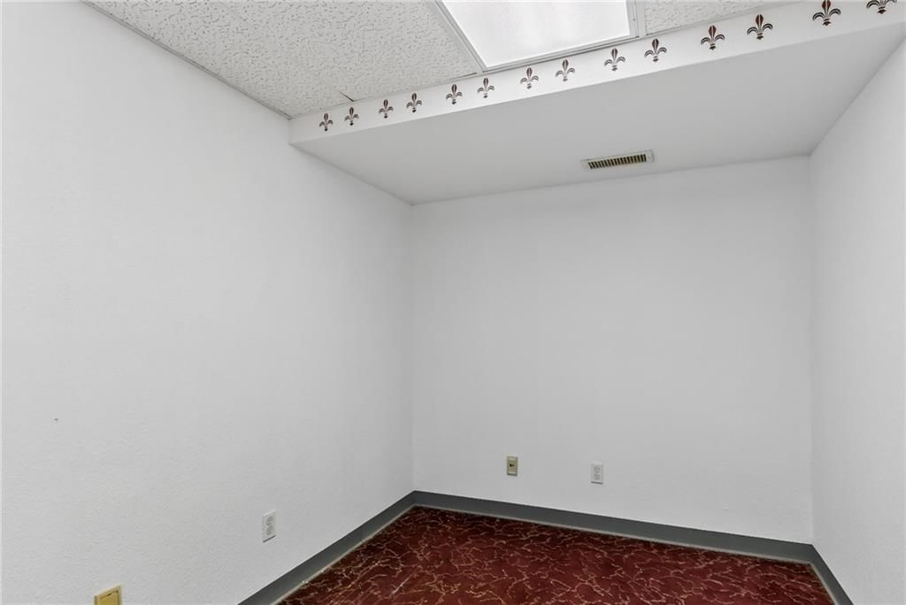 275 S Washington Street — photo 14