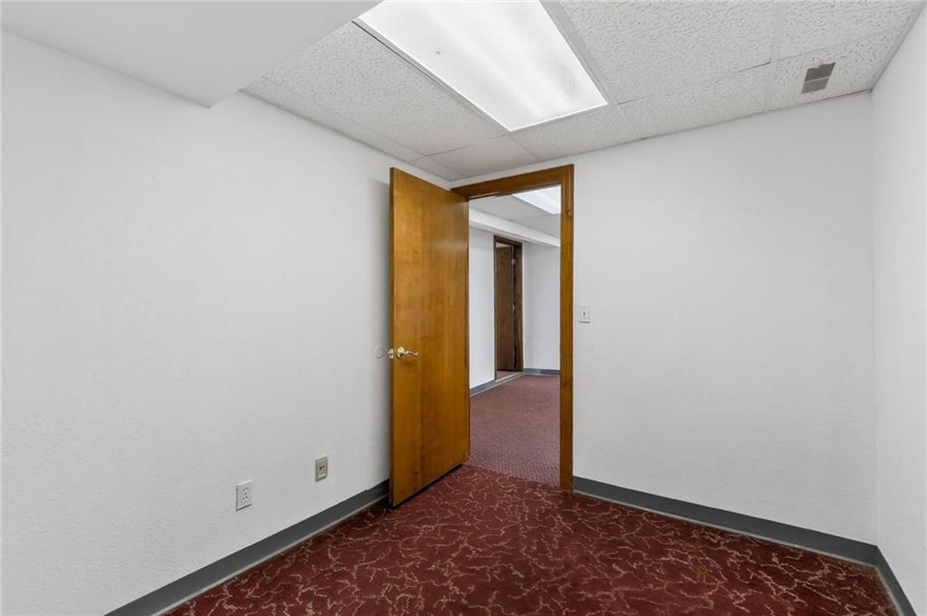 275 S Washington Street — photo 15