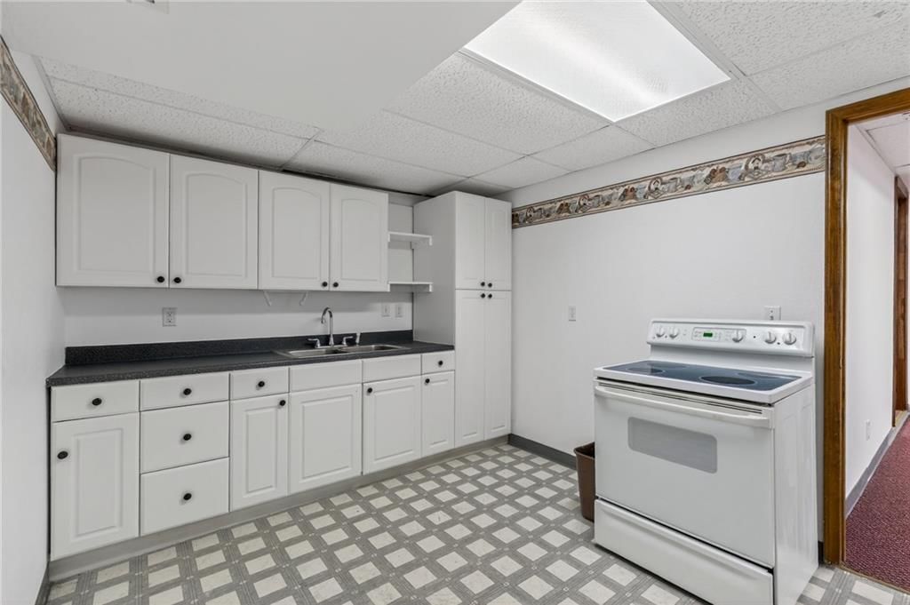 275 S Washington Street — photo 17