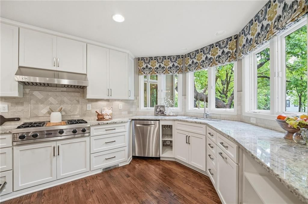 12305 Catalina Street — photo 18