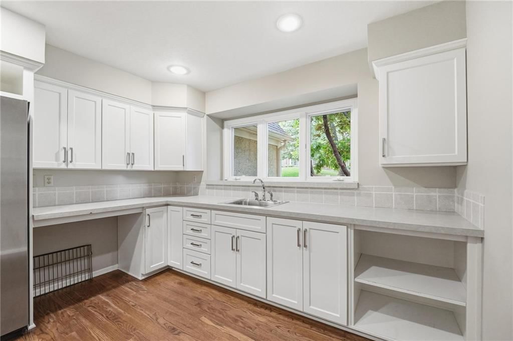 12305 Catalina Street — photo 27