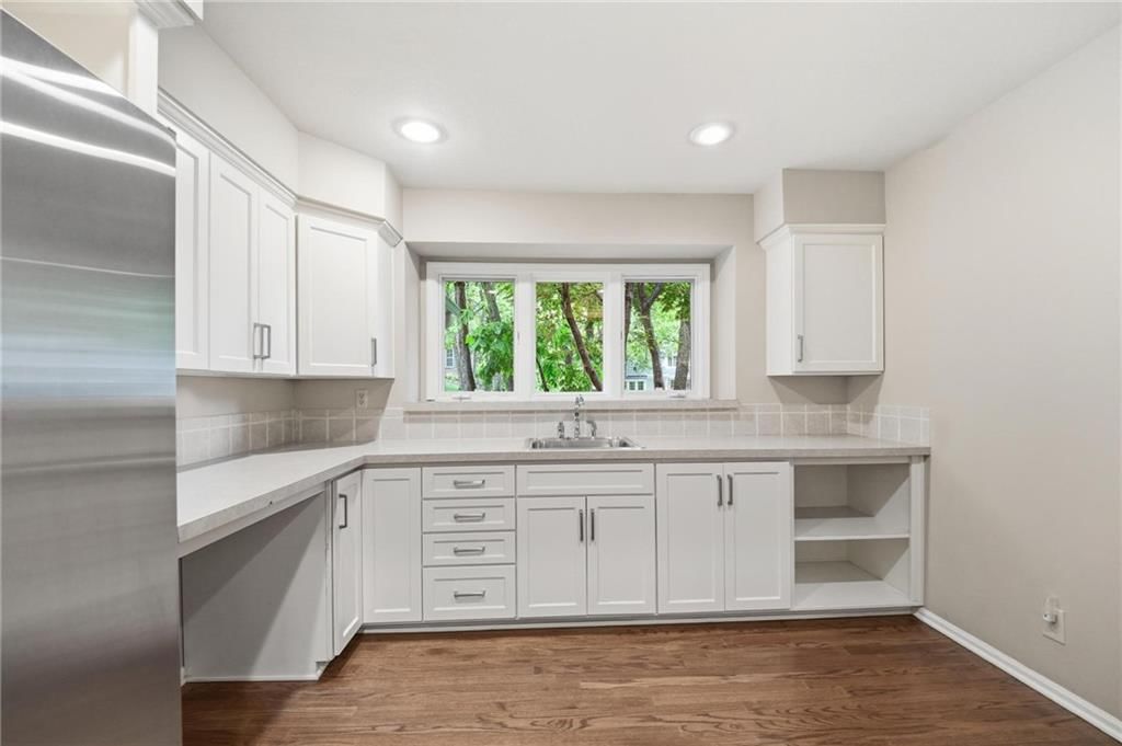 12305 Catalina Street — photo 28