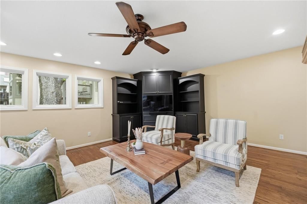 12305 Catalina Street — photo 34