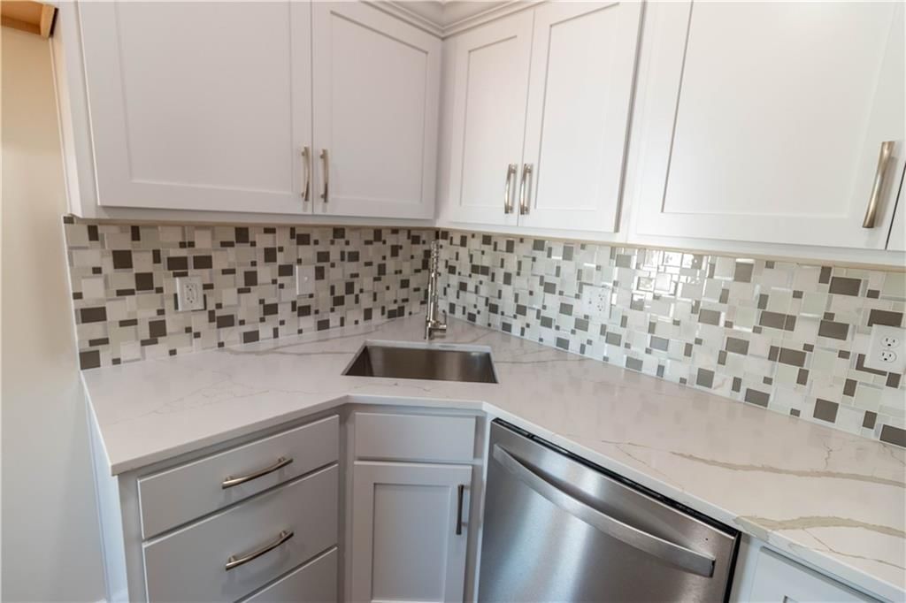 415 N 26th Street — photo 13