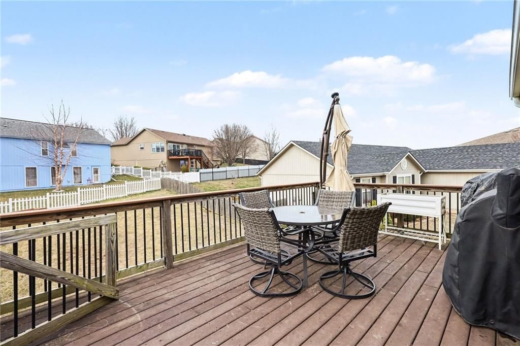 17150 OAKLEY Street — photo 20