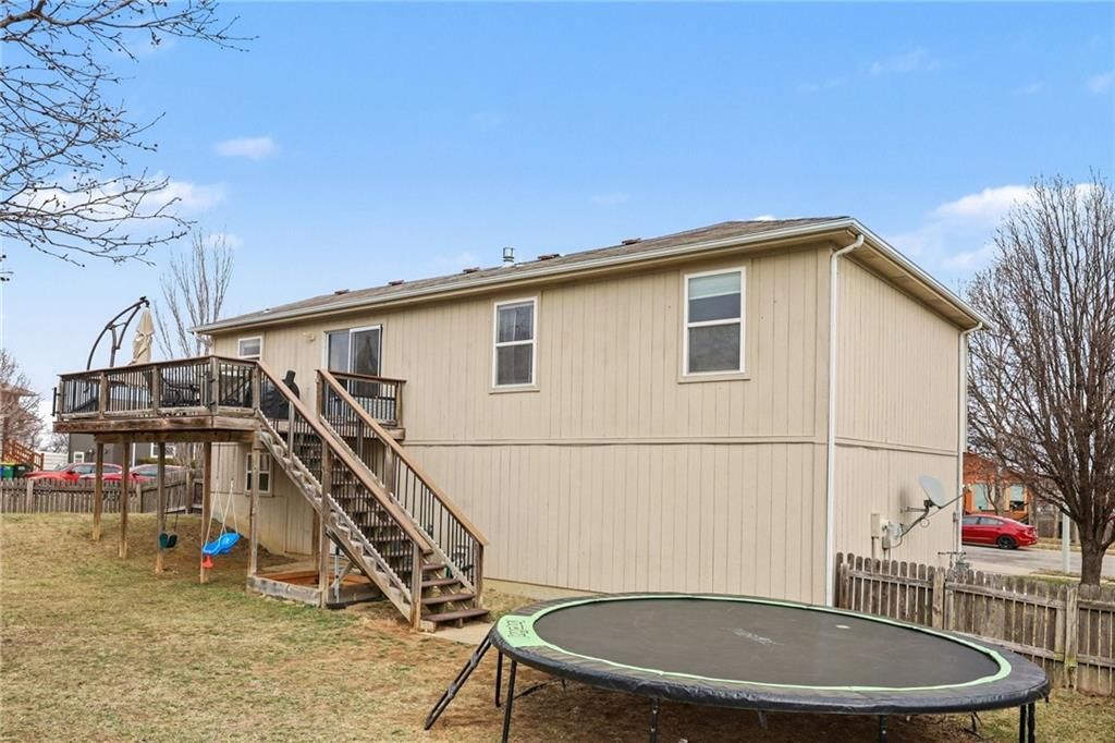 17150 OAKLEY Street — photo 22